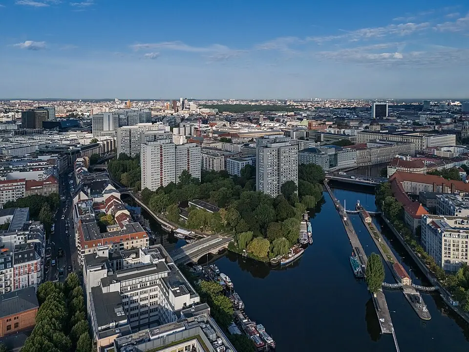Kép: A.Savin · FAL Spreeinsel