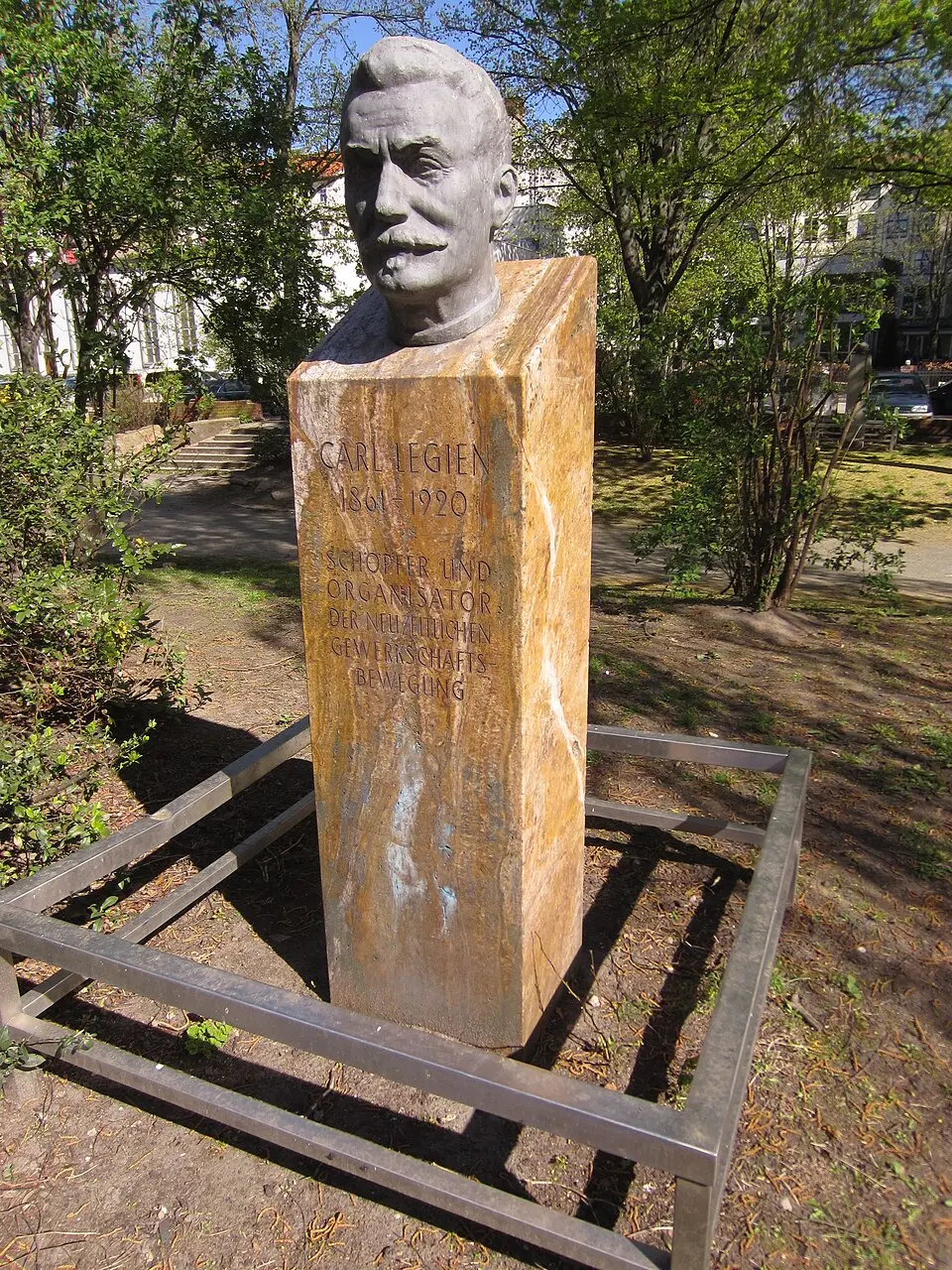 Büste Carl Legien