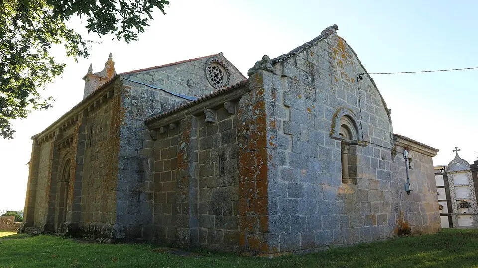 Iglesia de San Martín de Tiobre