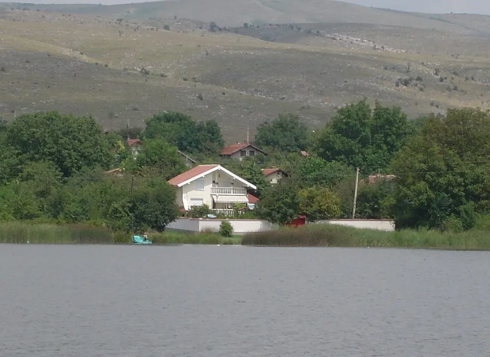 Безден