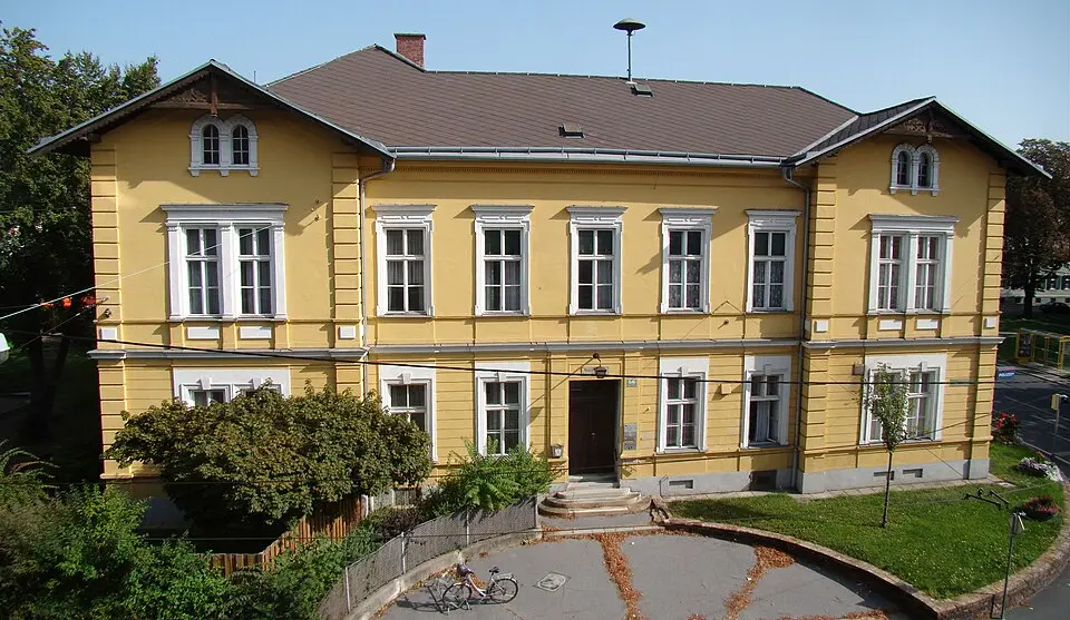 Bezirksamt Eggenberg und Polizeistation
