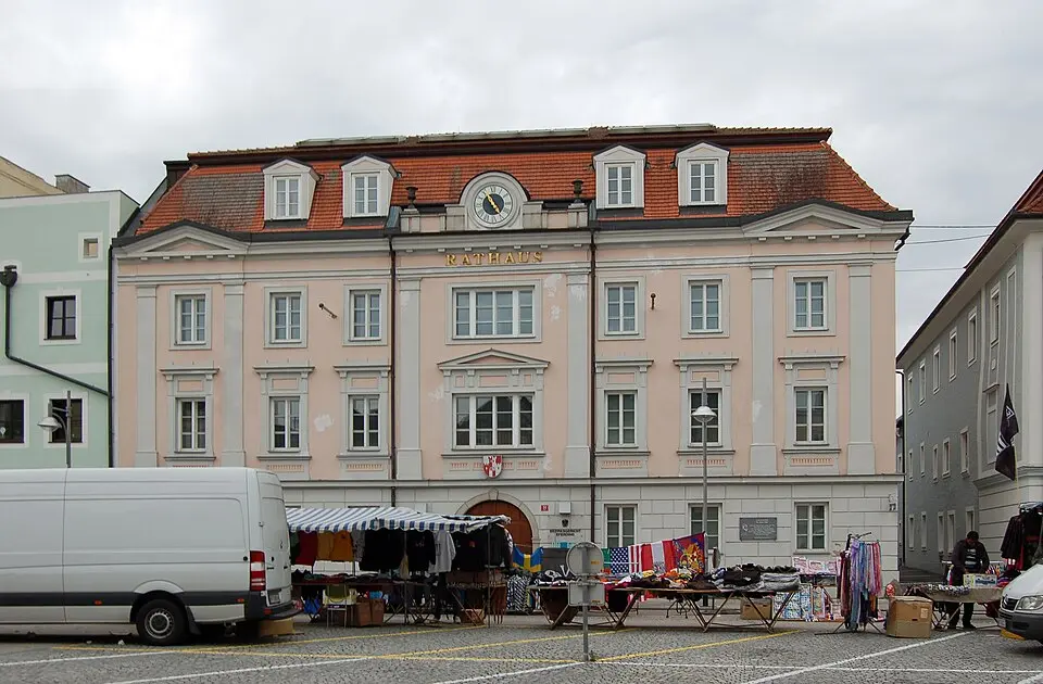 Bezirksgericht, Rathaus