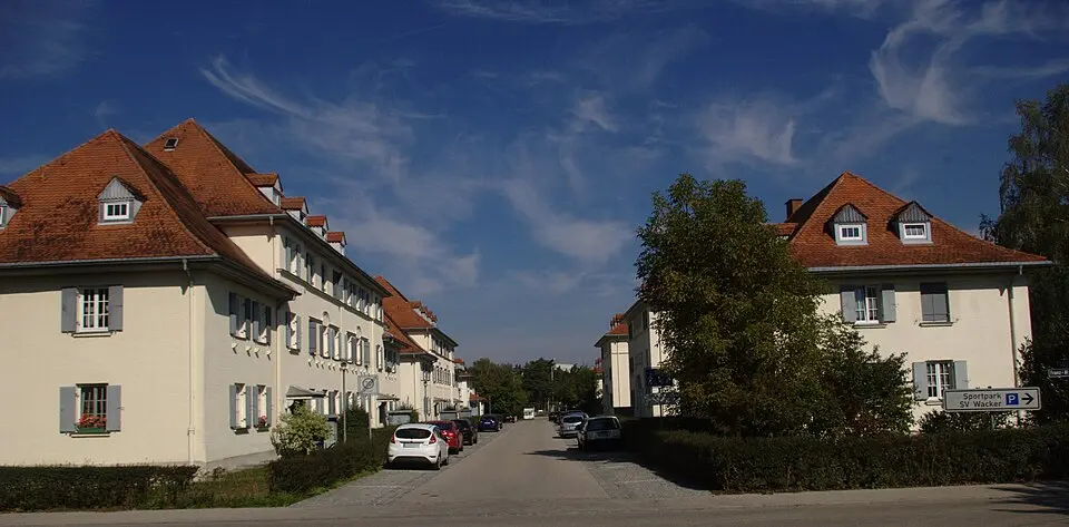 Kép: Blauer elephant · CC BY-SA 3.0 Werkssiedlung der Wacker-Chemie Burghausen