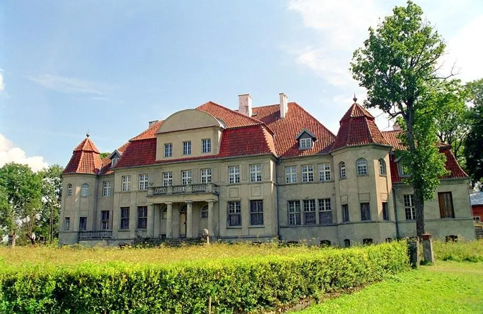 Zespół pałacowy (dec. dworski)