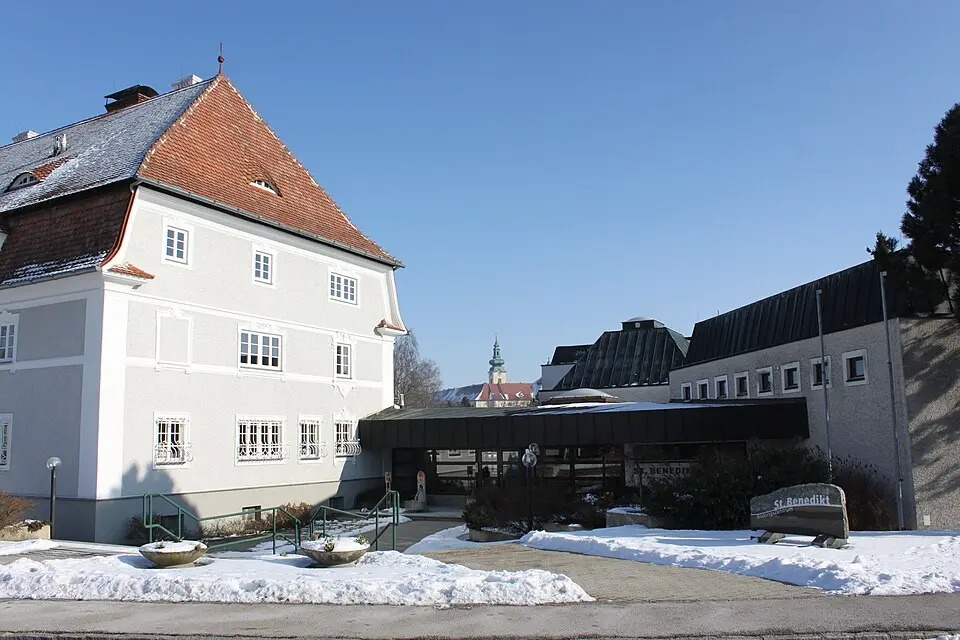 Obrázok: Anton-kurt · CC0 Bildungszentrum St. Benedikt Seitenstetten