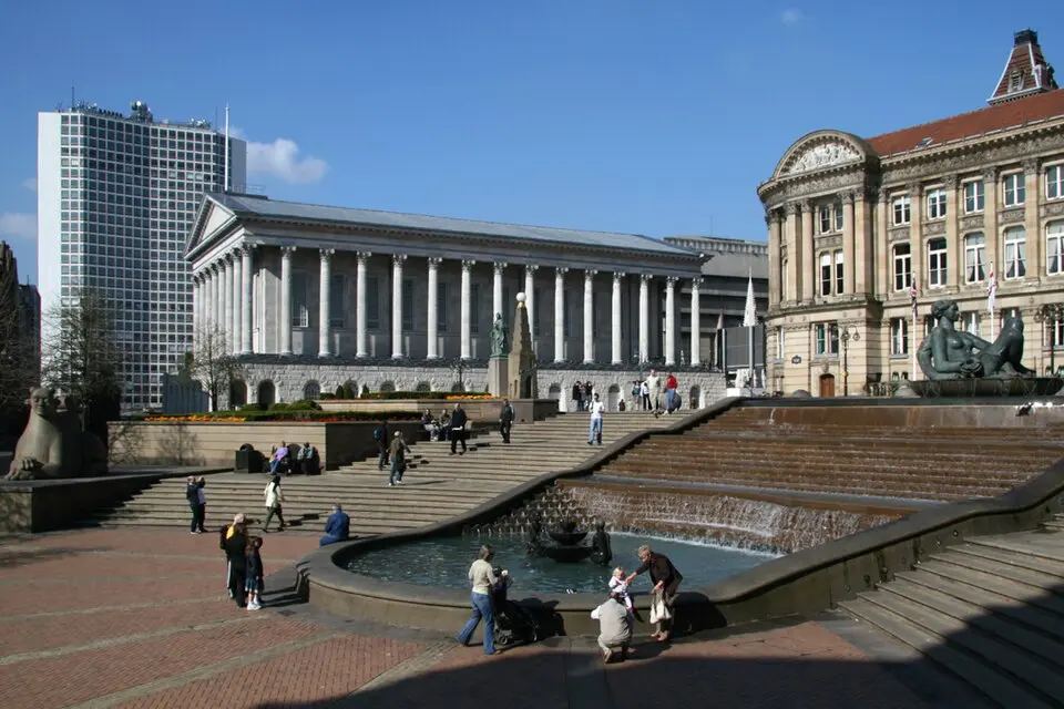 Slika: GavinWarrins · Public domain Victoria Square