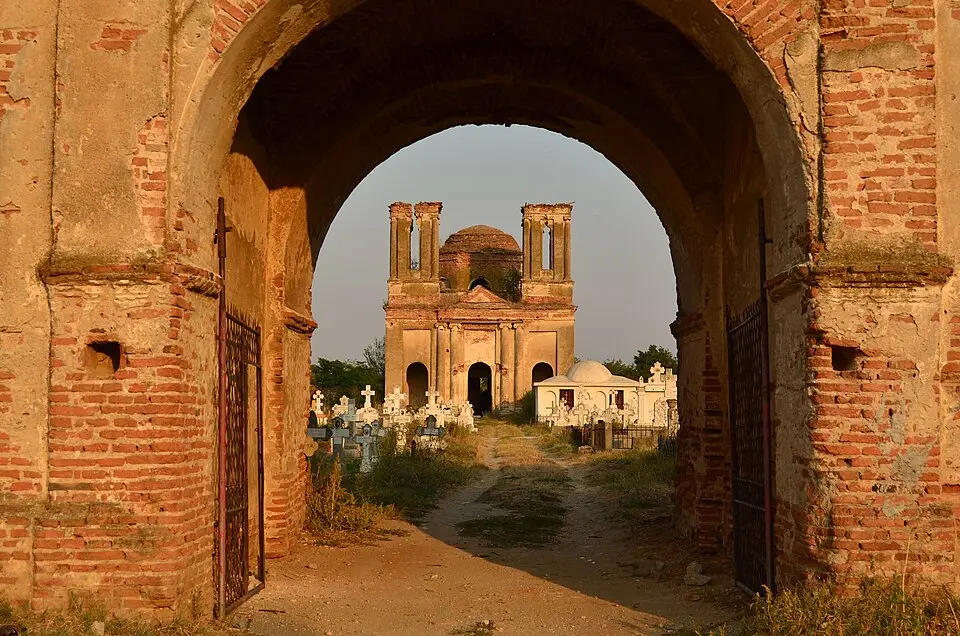 Gostinari