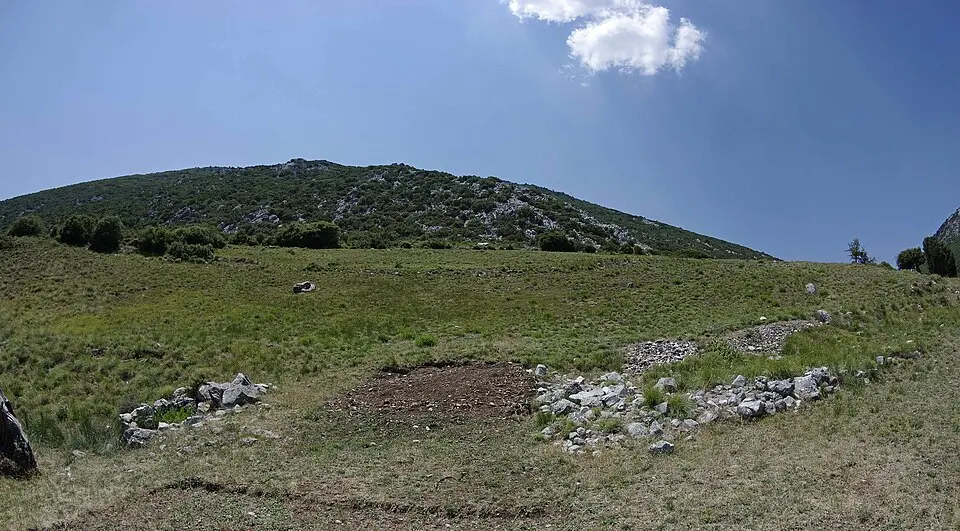 Θεσπιές