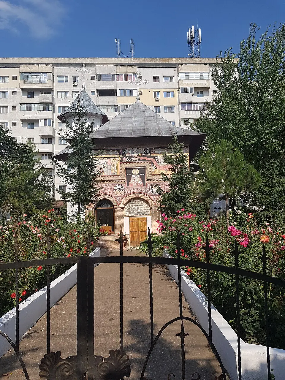 Biserica „Sf. Nicolae” - Nou