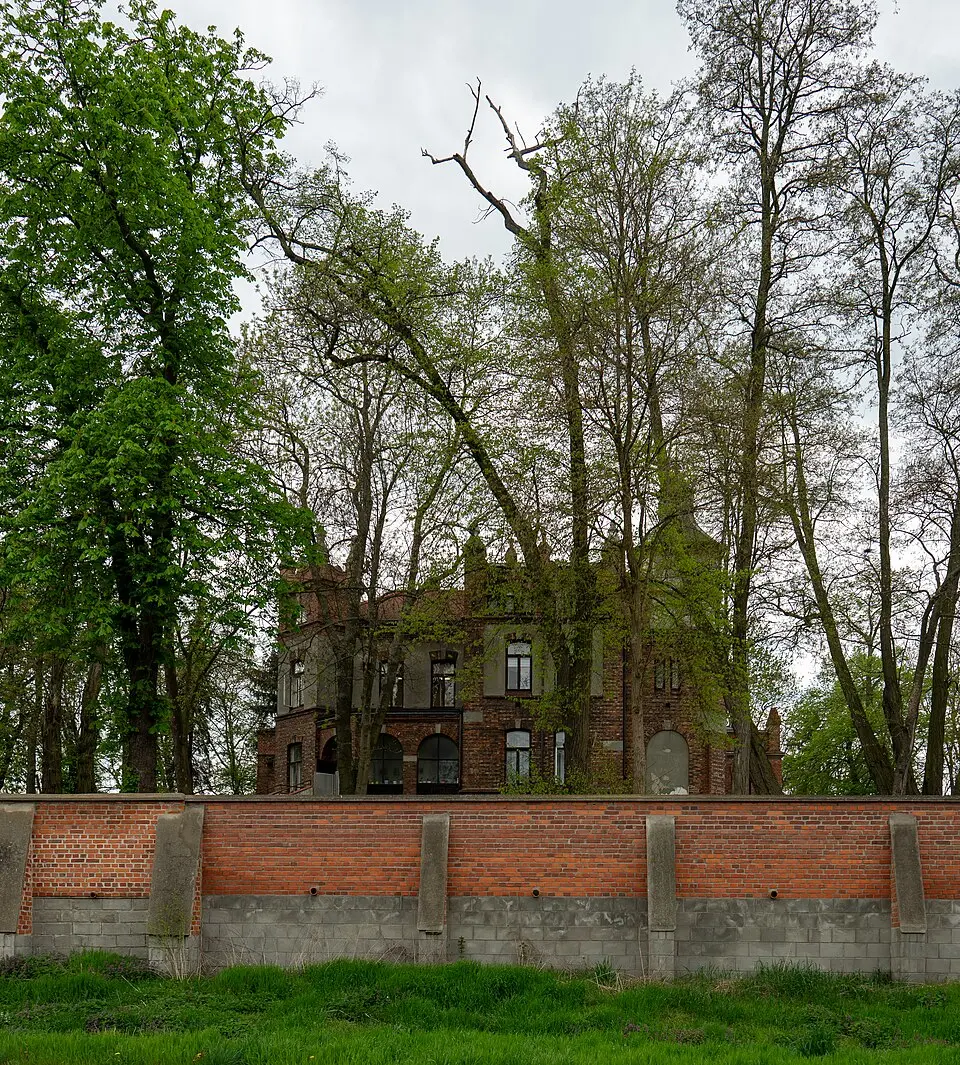 Pałac w Biskupicach