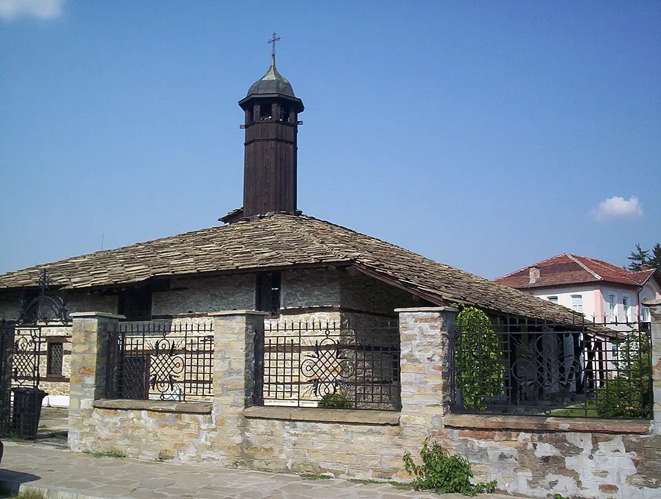 Църква „Свети архангел Михаил“ в Трявна, България