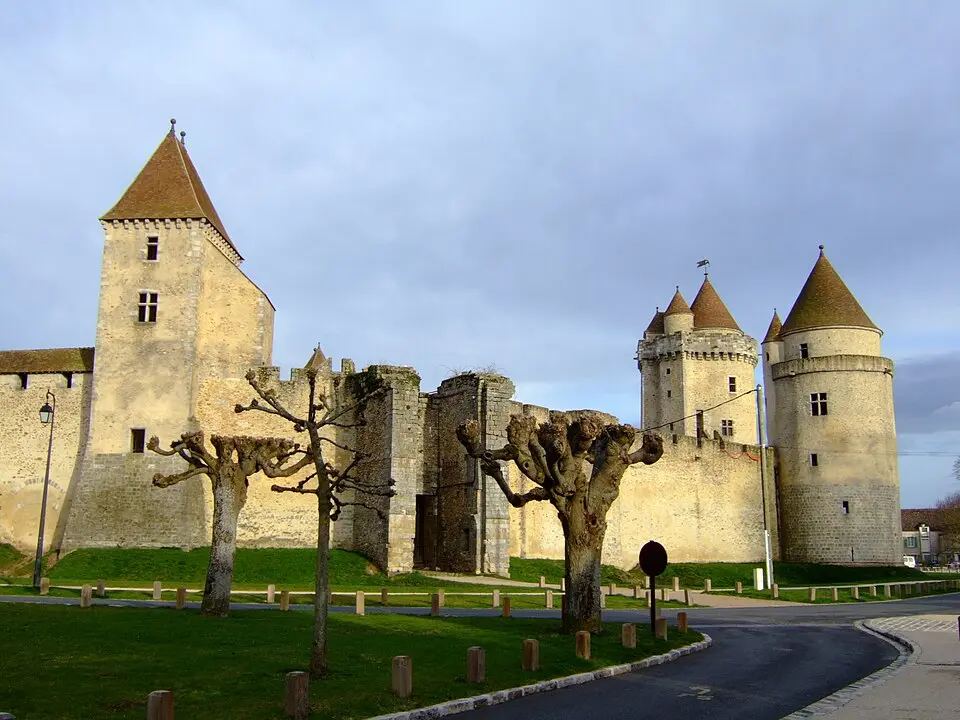château de Blandy-les-Tours