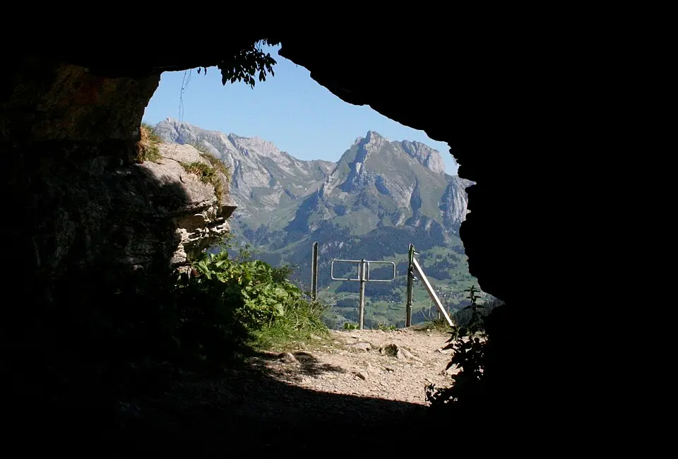 Wildenmannlisloch (paläolithische Wohnhöhle)