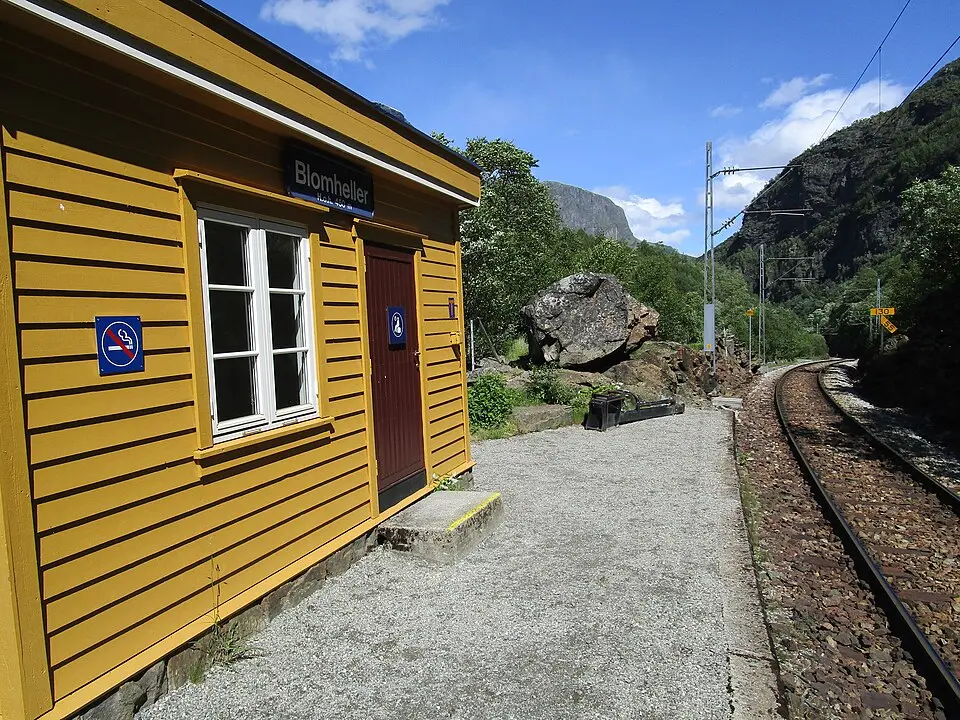 Blomheller holdeplass