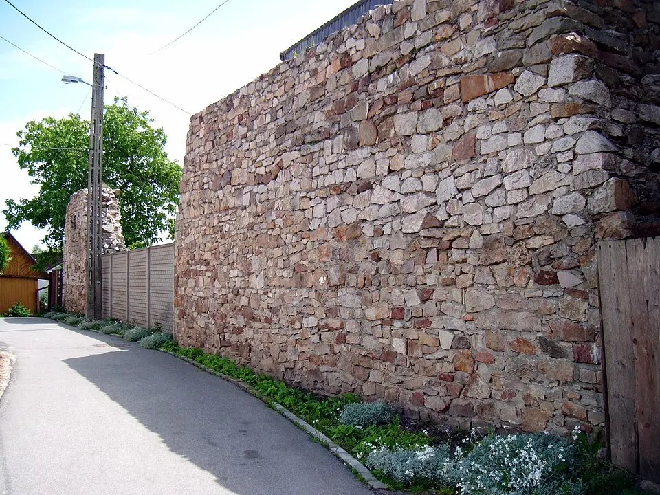 Pozostałości murów miejskich, przed 1380 r.