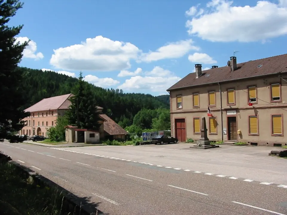 Mis en ligne par: Cham · CC BY 2.5 Bois-de-Champ