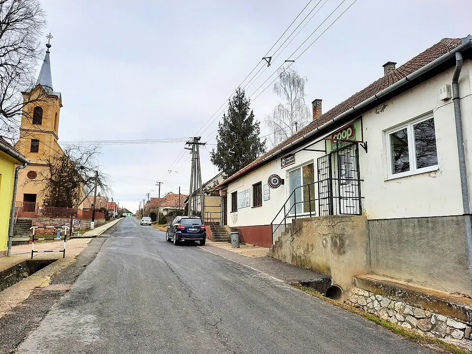 Obrázok: Györkő Zsombor · CC BY-SA 4.0 Boldogasszonyfa