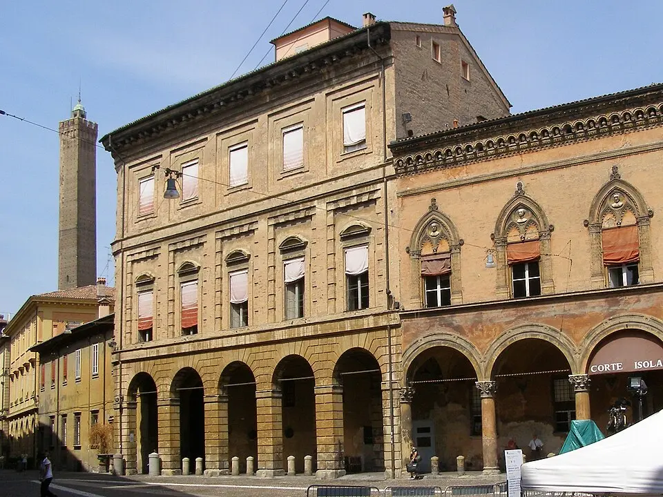 Palazzo Isolani