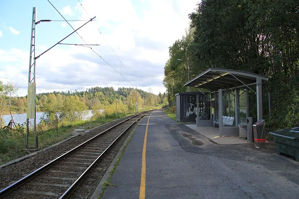 Bondivann railway halt