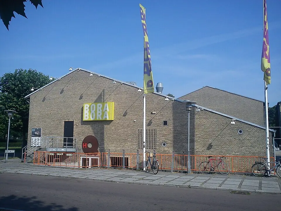 Bora Bora - Dans og Visuelt Teater