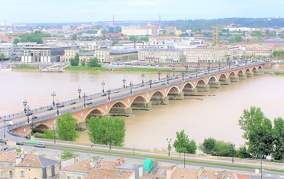 pont de pierre
