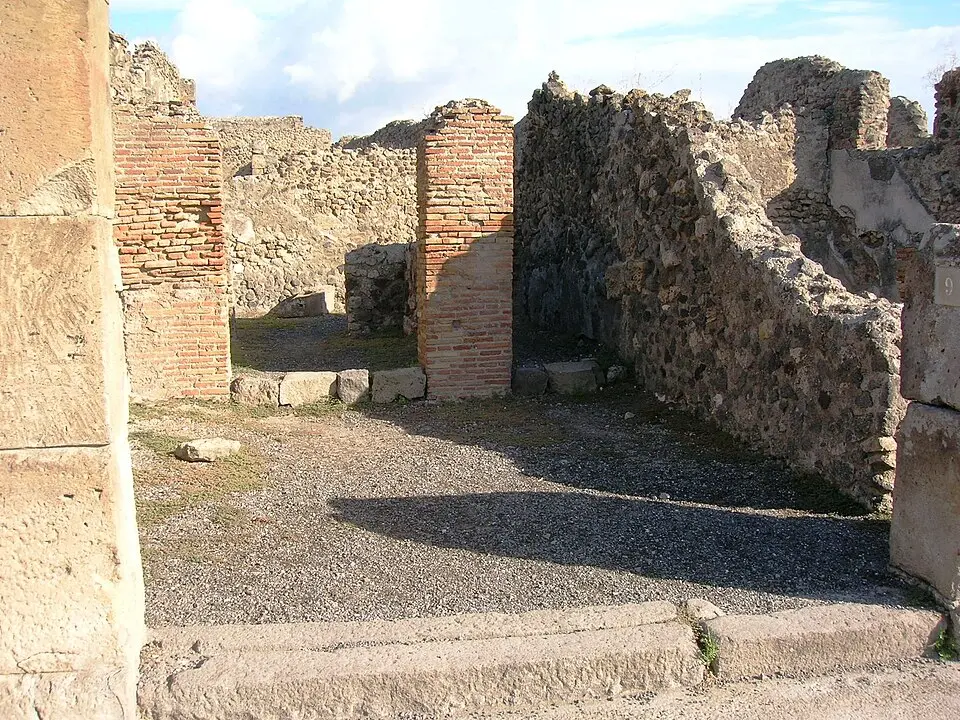 bottega (VII.13.9)