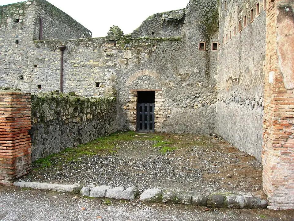Shop of Acastus (VII.5.29)