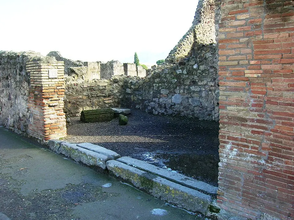 bottega (VIII.4.16)