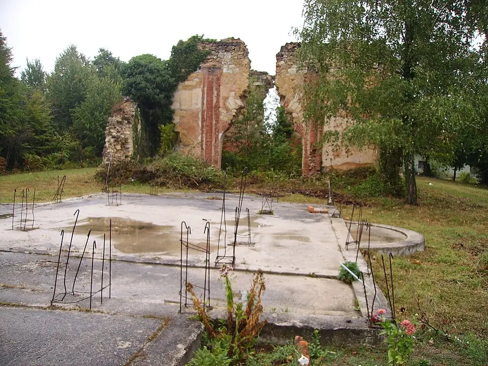 Image: Julian Nyča · CC BY-SA 3.0 Bović