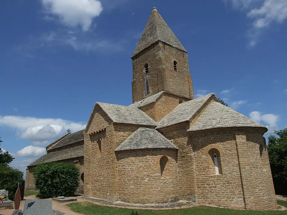église Saint-Pierre de Brancion