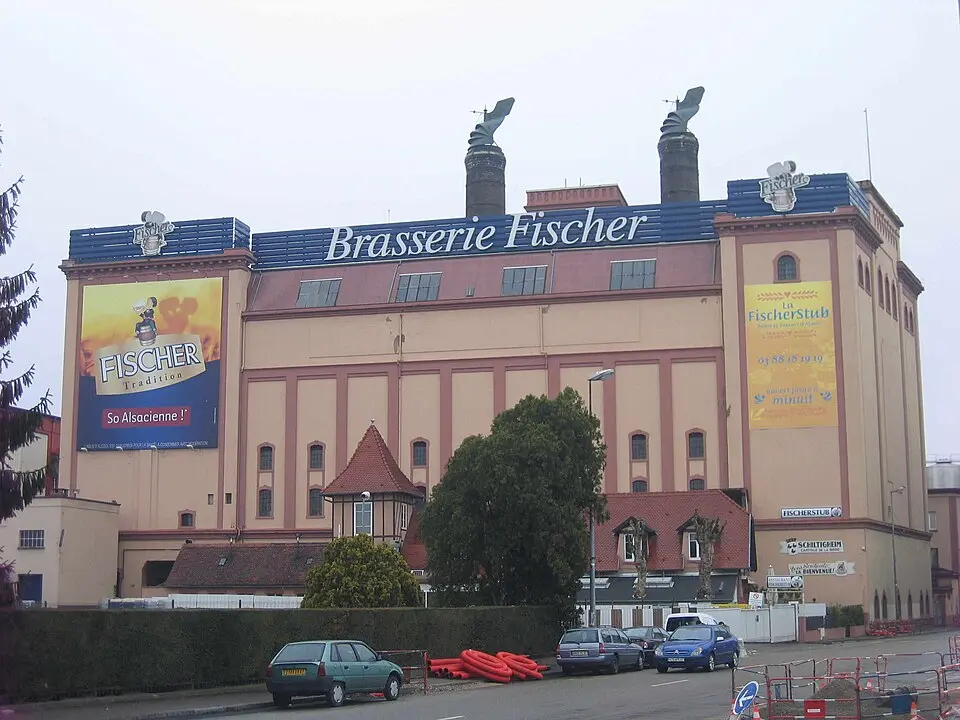 Bild: Peterga · CC BY-SA 3.0 Brasserie Fischer
