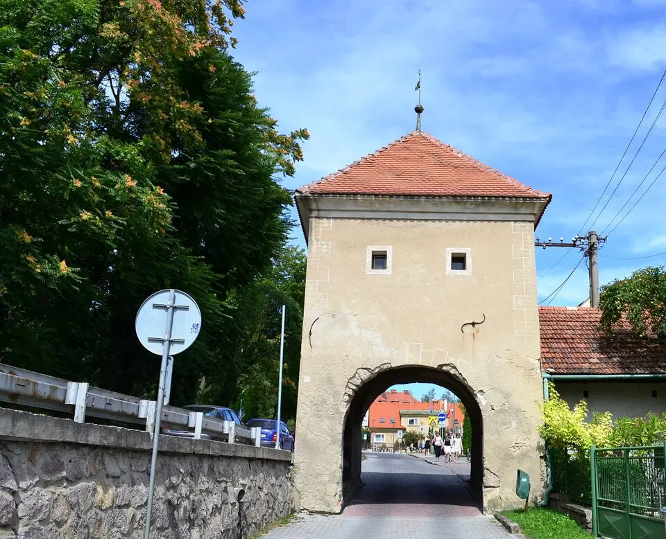 mestské hradby, veža bránová