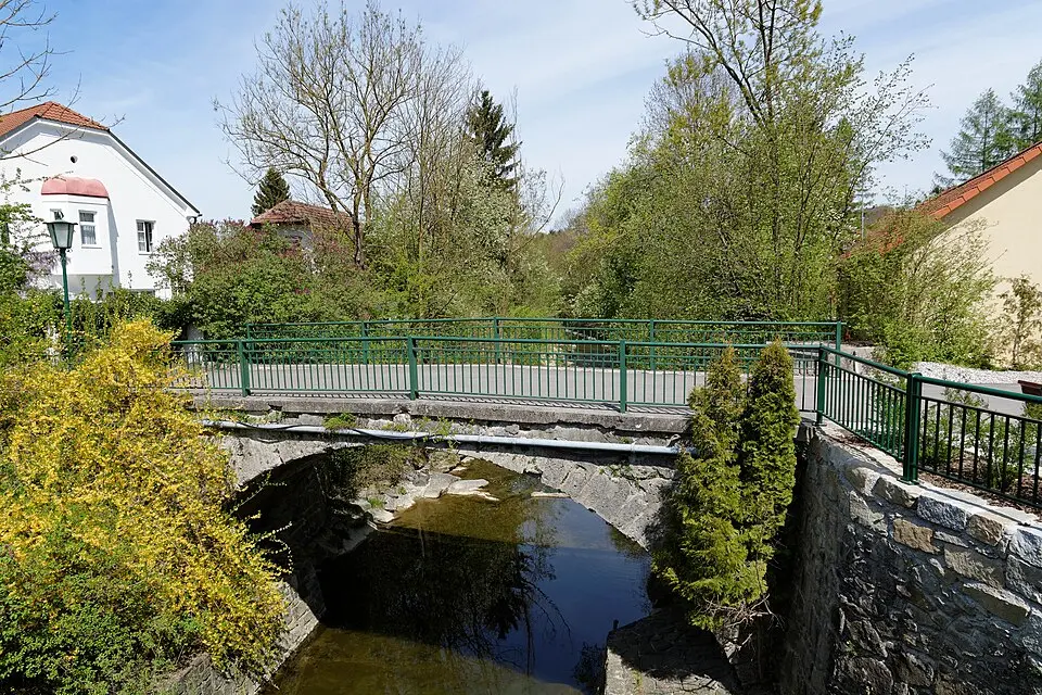Image: Robert Heilinger · CC BY-SA 3.0 Alte Melkbrücke
