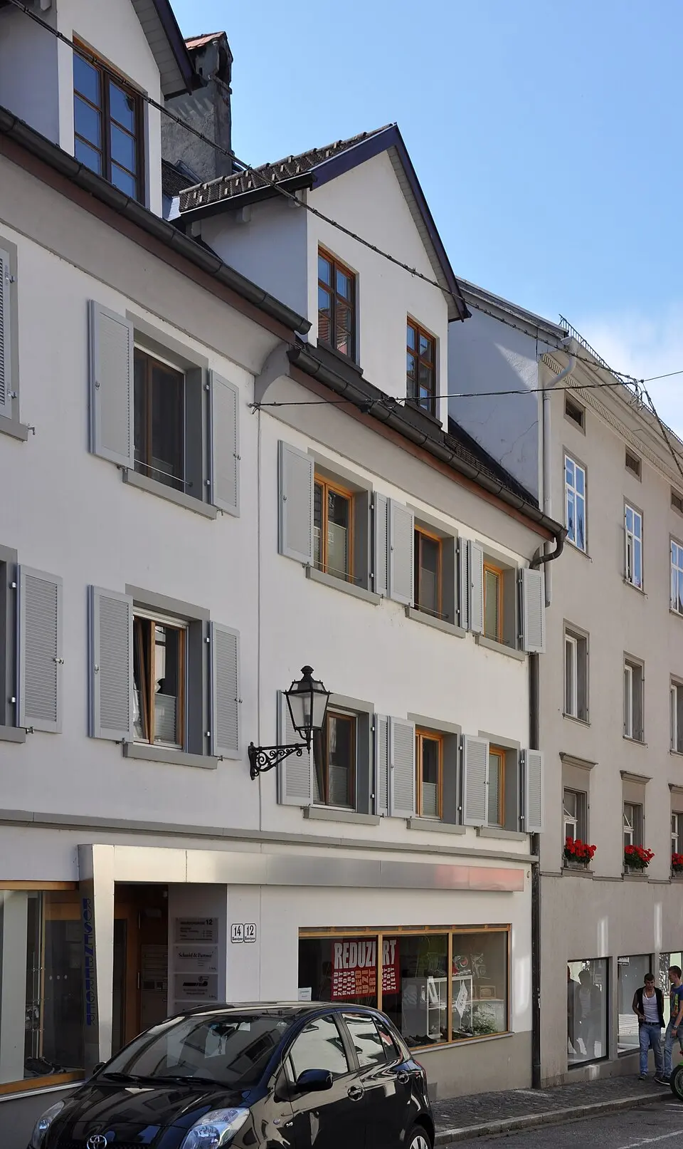 Wohn- und Geschäftshaus
