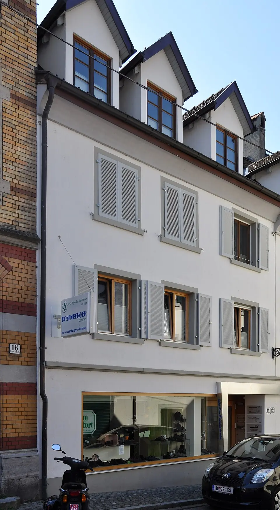 Wohn- und Geschäftshaus