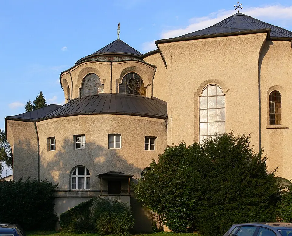 Obrázok: Photo: Andreas Praefcke · CC BY 3.0 Pfarrhof und Kaplanhaus