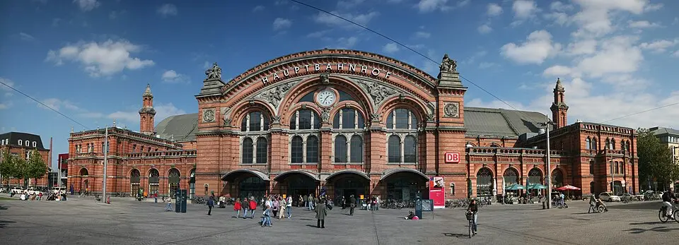 Obrázok: Daniel Schwen · CC BY-SA 4.0 Bremen Hauptbahnhof