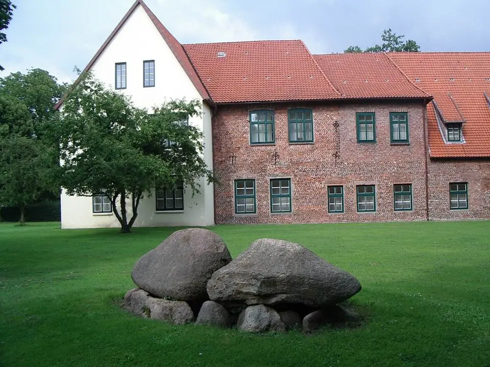 Steinkiste von Farven