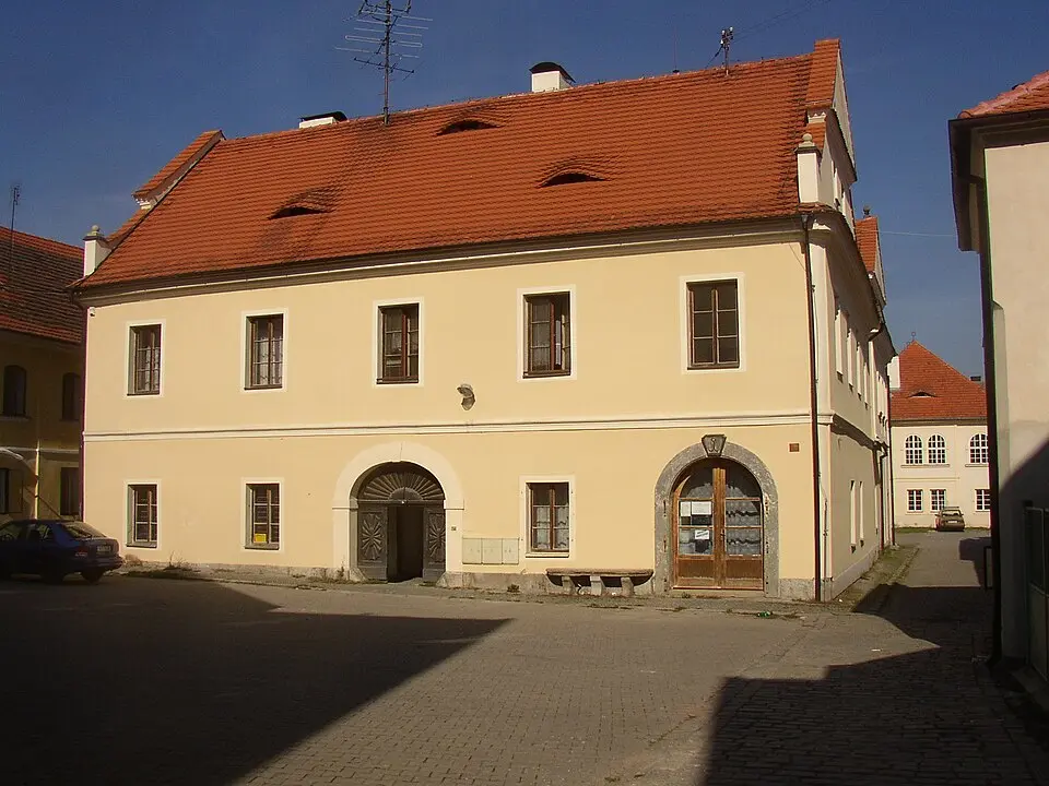 Bild: User:Miaow Miaow · Public domain Židovský obecní dům - Lokšanský palác