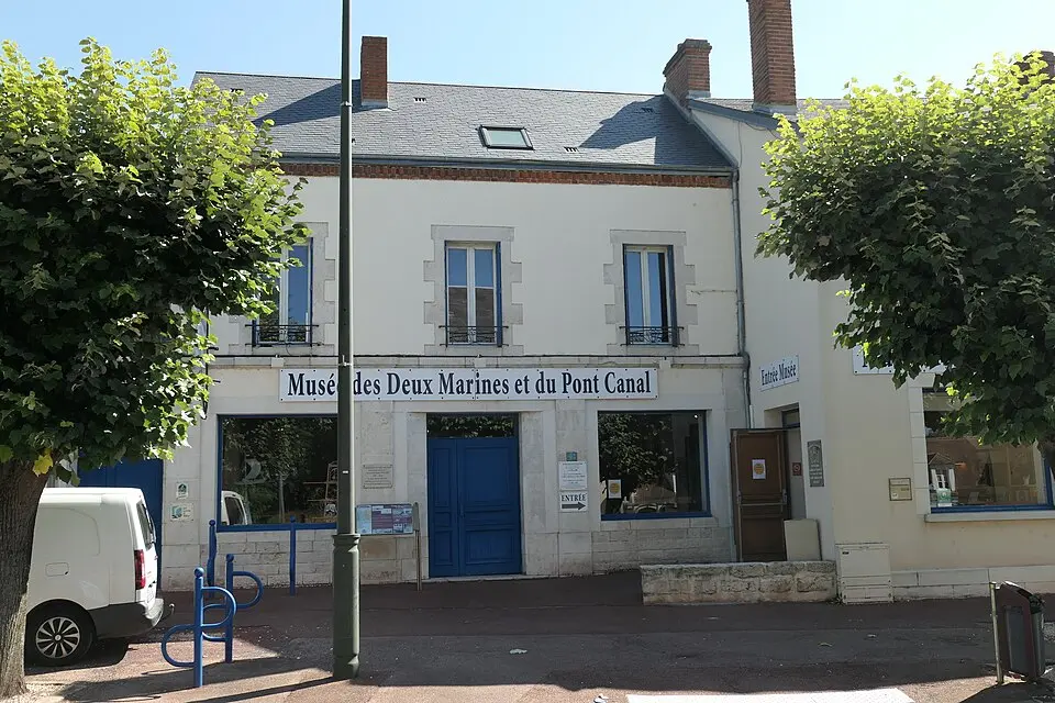 musée des deux marines et du pont-canal de Briare