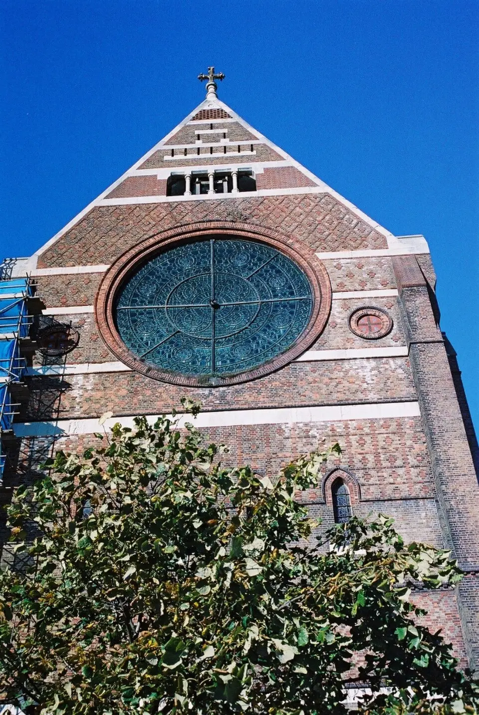 Uploaded by: Vox Humana 8' · CC BY 2.5 Saint Bartholomew's Church