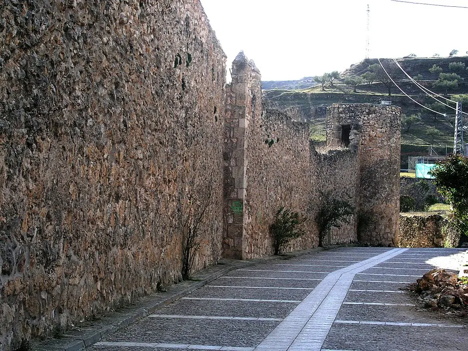 muralla de Brihuega