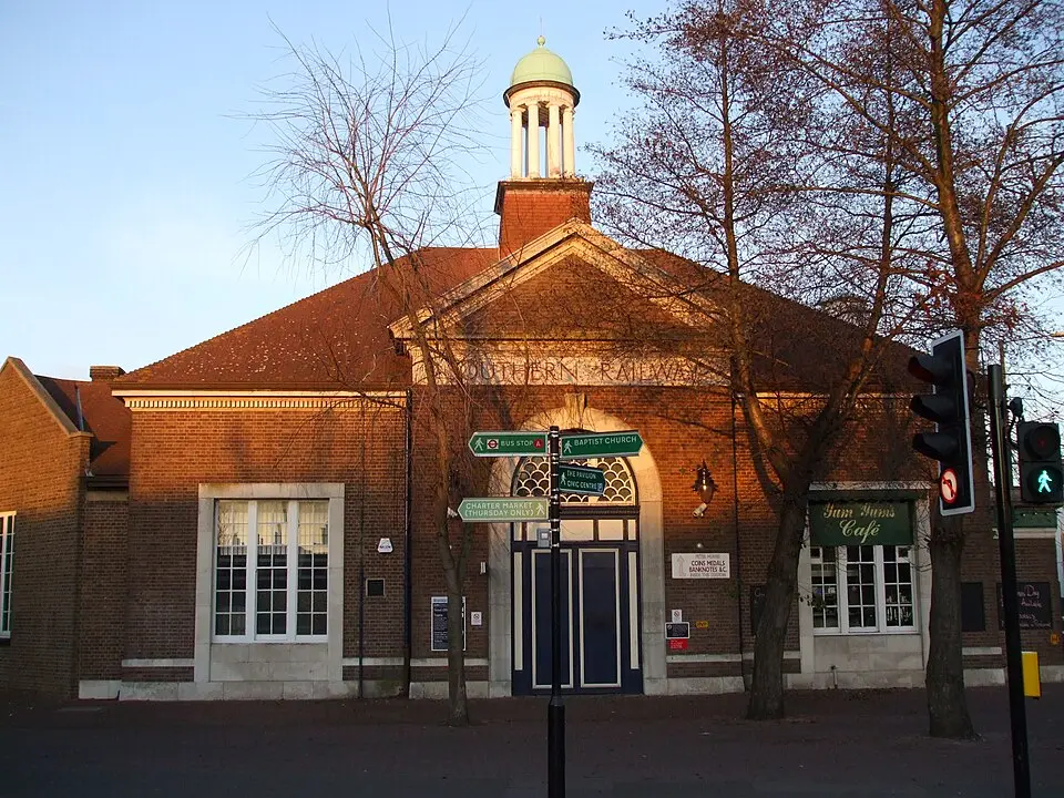 Bromley North railway station