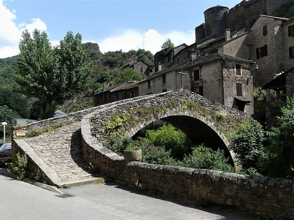 pont Vieux de Brousse-le-Château