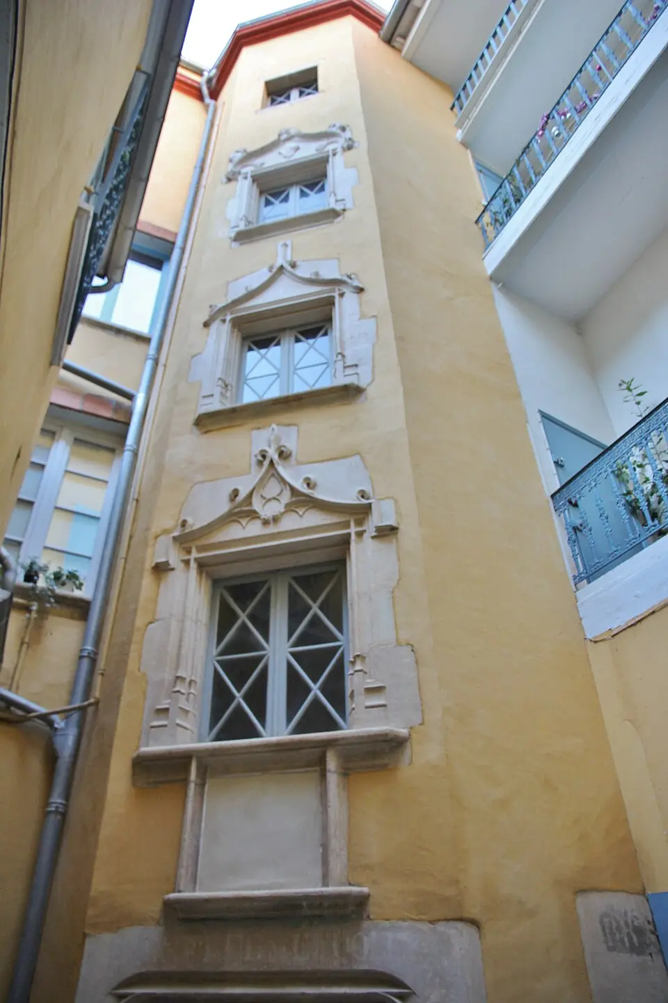 tour du capitoul Bruni