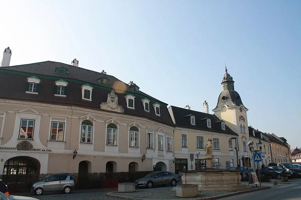 Rathaus/Gemeindeamt, sog. Bründlerhof