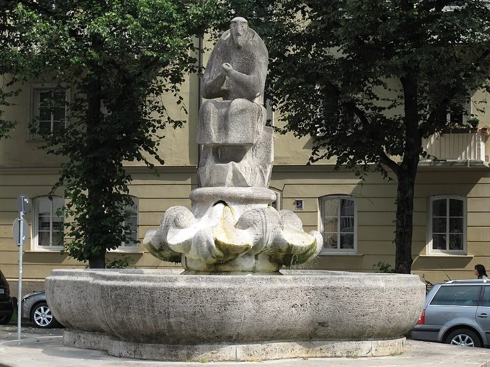 Slika: Schlaier · CC BY-SA 3.0 Franziskusbrunnen