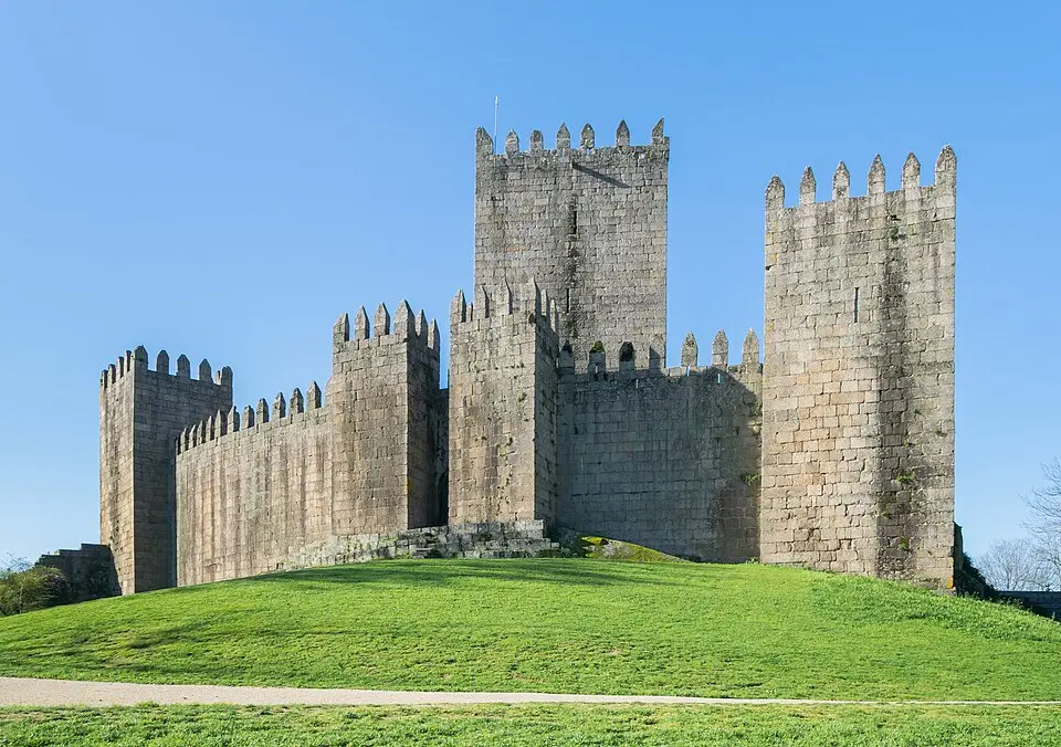 grad Guimarães