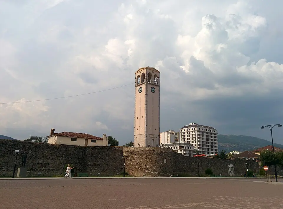 Kulla e orës në Elbasan