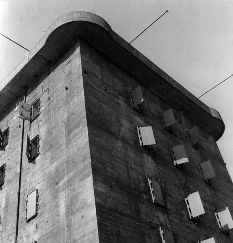 Flakturm I